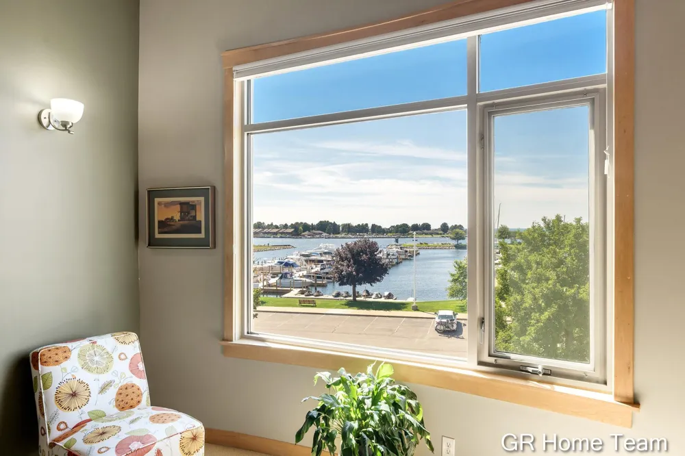 105 W Danaher Street #201 Ludington City, MI 49431