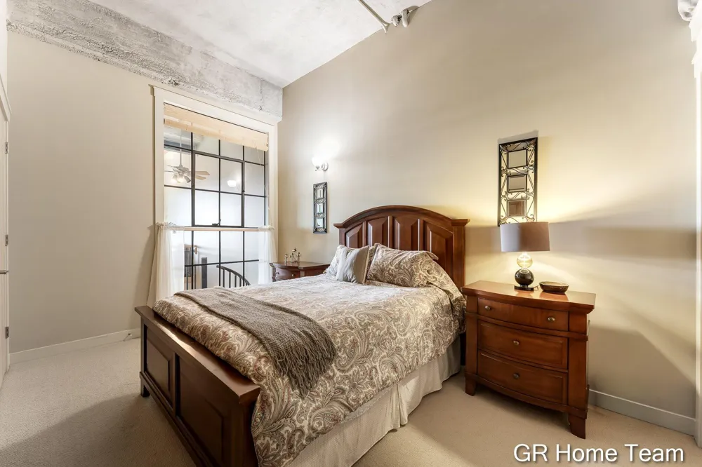 105 W Danaher Street #201 Ludington City, MI 49431