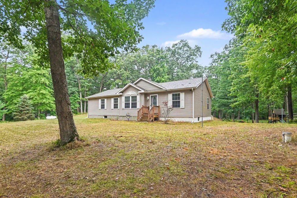 838 Nadeau Drive Lee Township, MI 49450