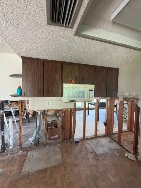 6125 SEABREEZE DRIVE Port Richey, FL 34668