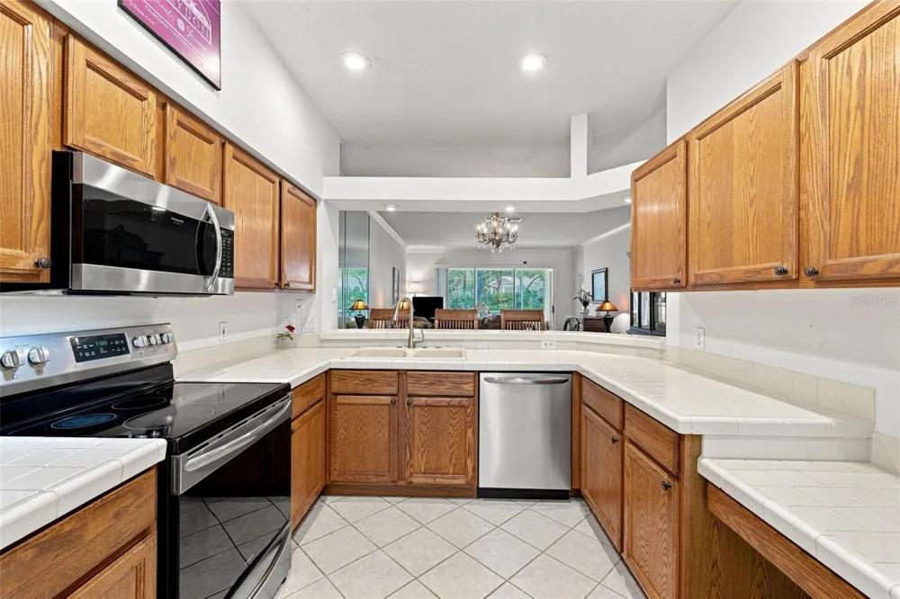 19031 CALLAWAY COURT Tampa, FL 33647