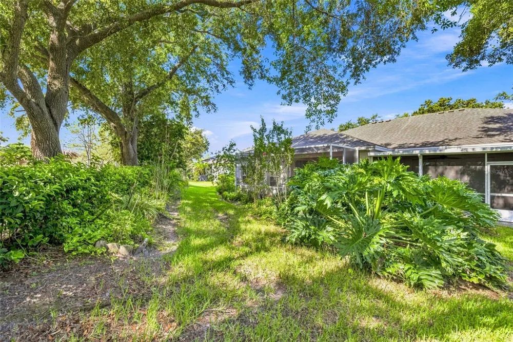 19031 CALLAWAY COURT Tampa, FL 33647