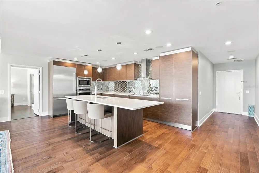 175 1ST STREET S #2701 St Petersburg, FL 33701