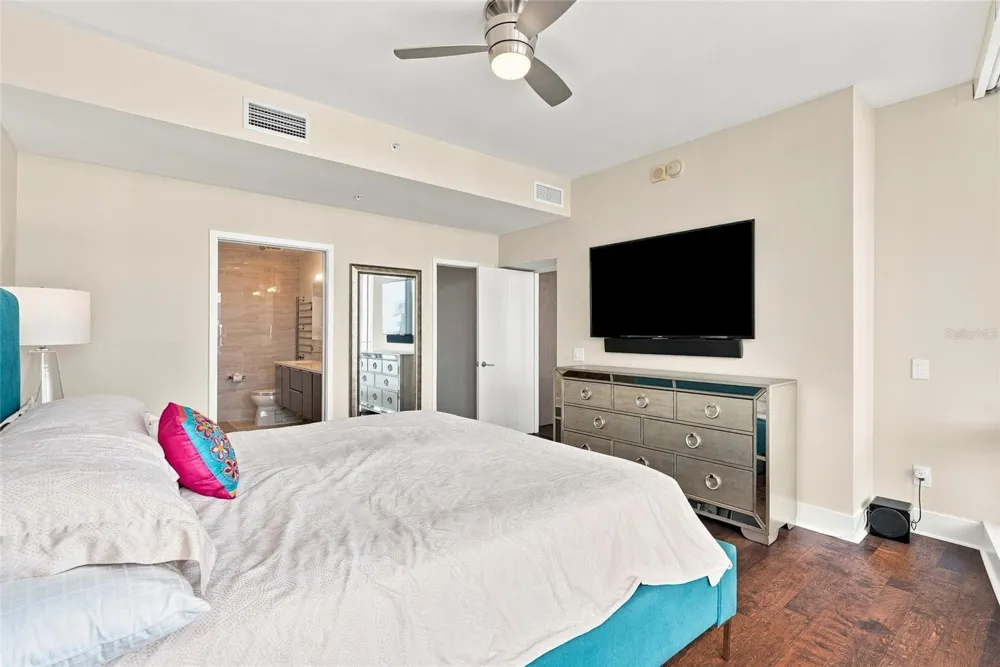 175 1ST STREET S #2701 St Petersburg, FL 33701