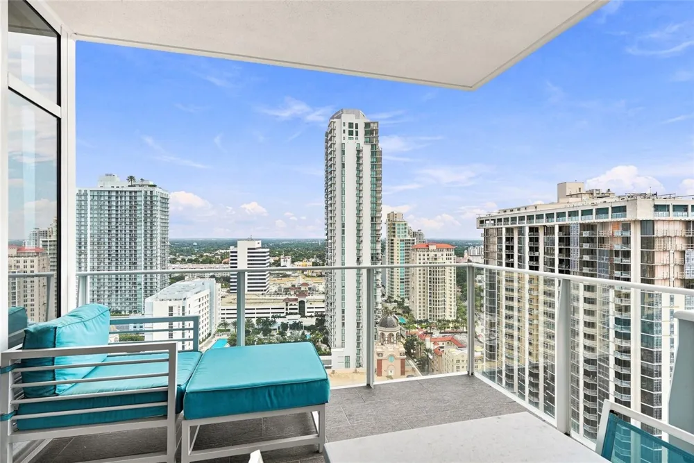 175 1ST STREET S #2701 St Petersburg, FL 33701