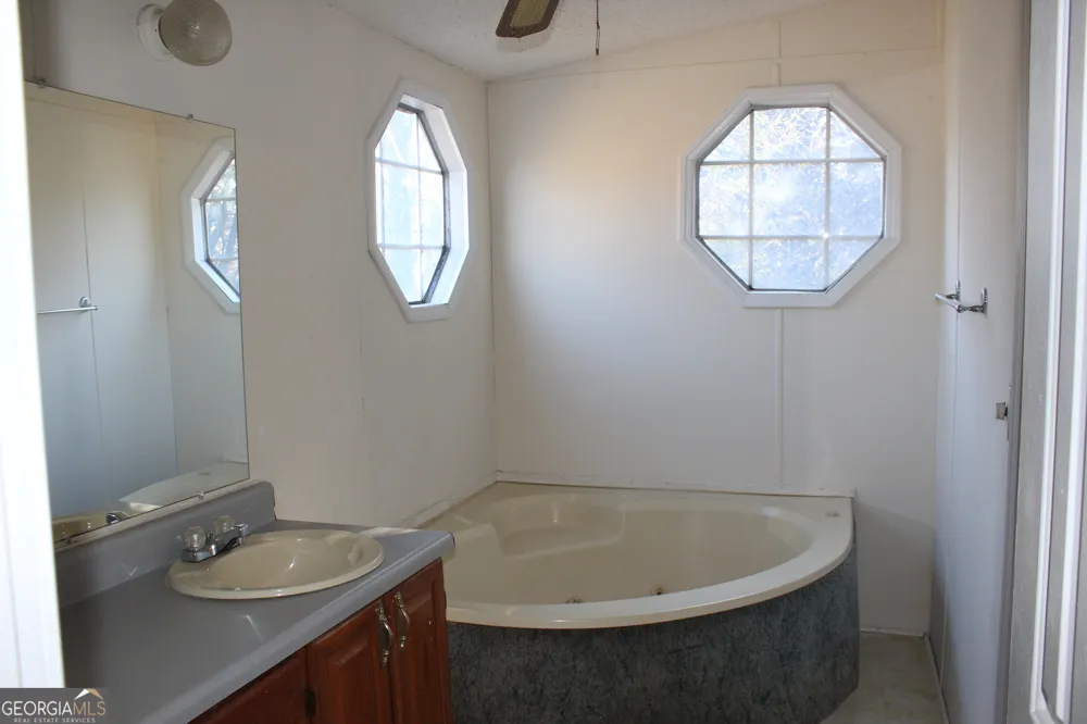1691A Rover Zetella RD Williamson, GA 30292