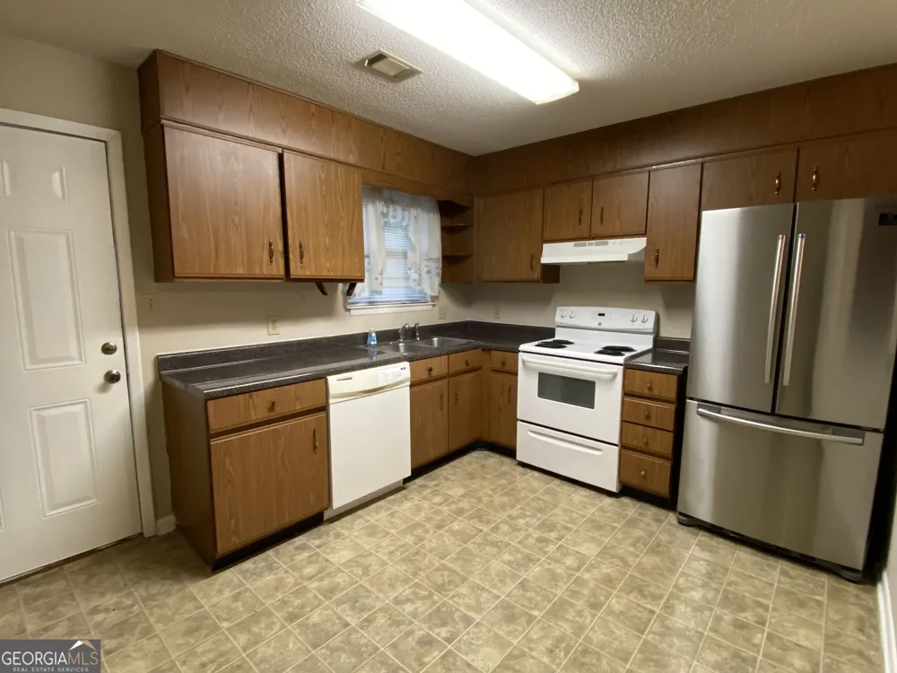 352 Tallulah Trail Warner Robins, GA 31088