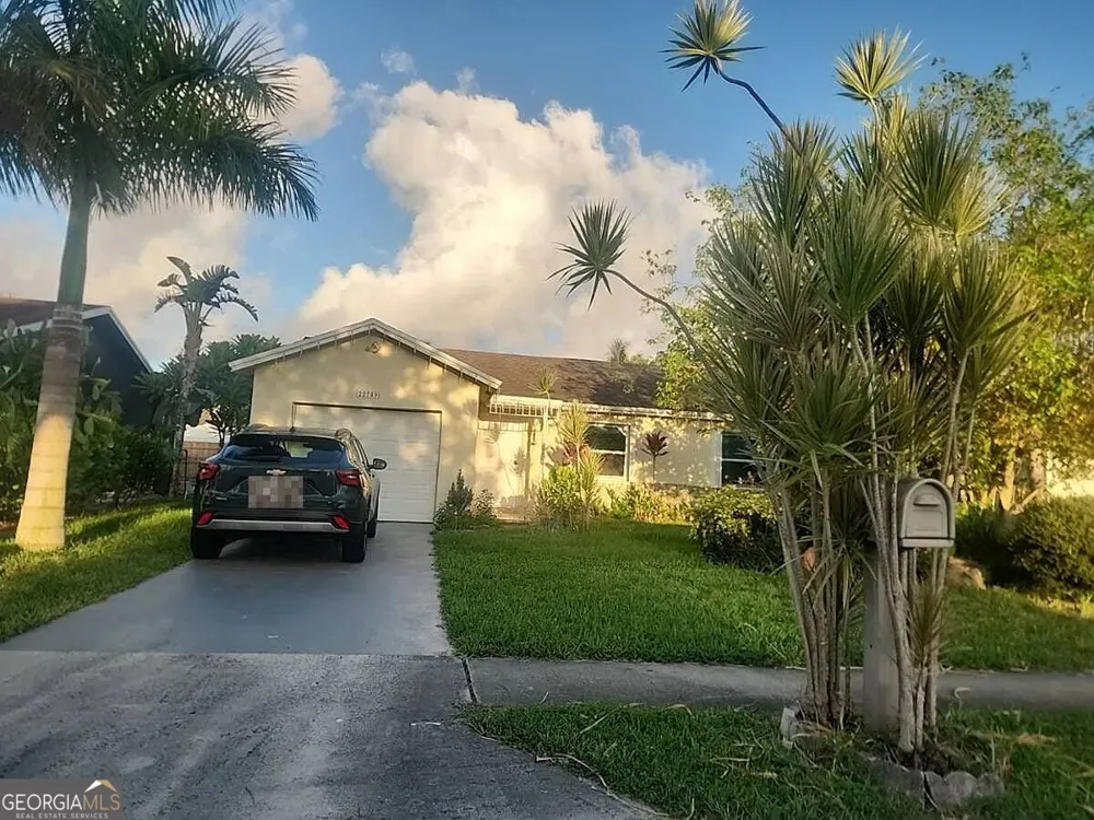 22709 SW 65th AVE Boca Raton, FL 33428