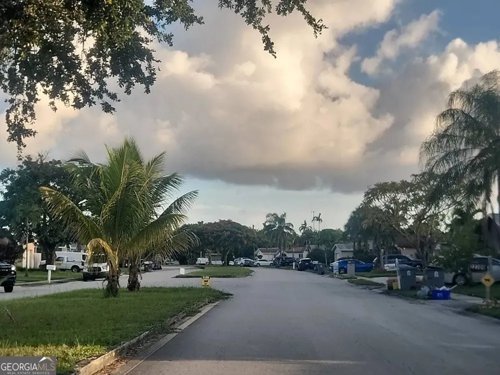 22709 SW 65th AVE Boca Raton, FL 33428