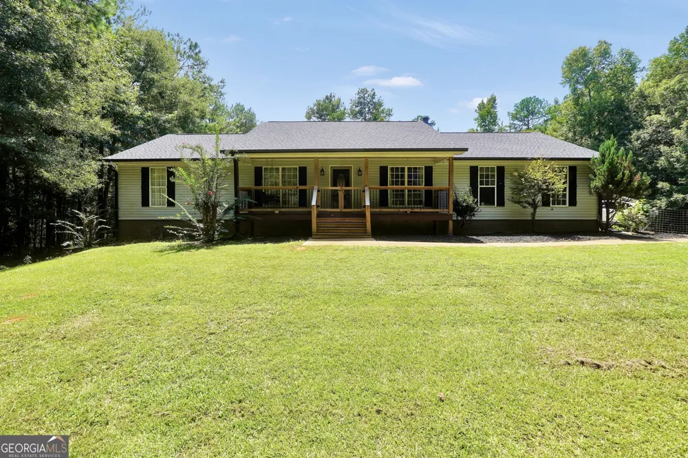 2182 Leguin Mill RD Locust Grove, GA 30248