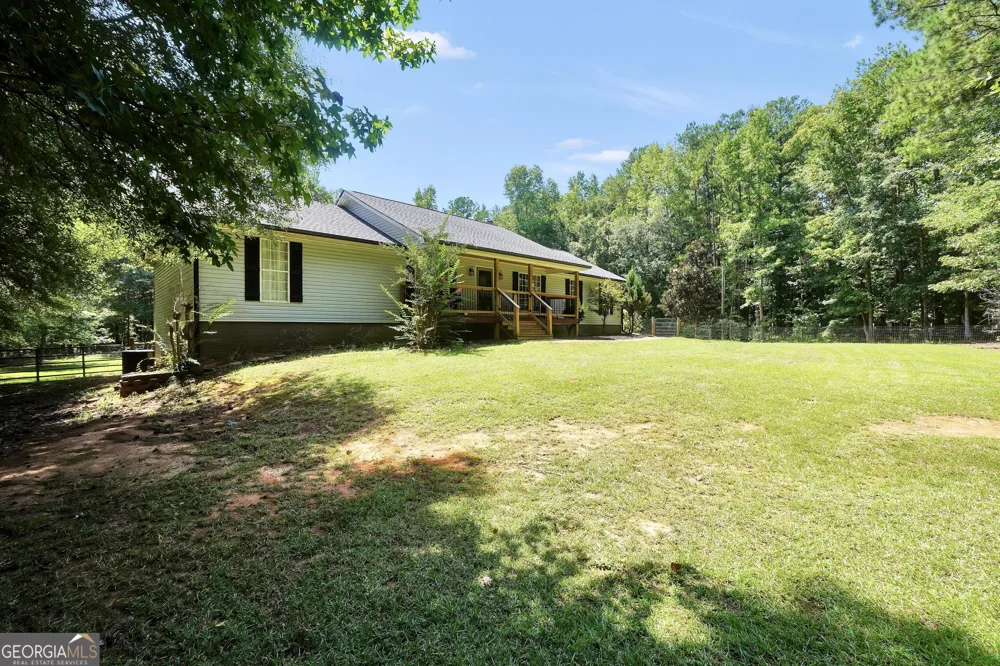 2182 Leguin Mill RD Locust Grove, GA 30248
