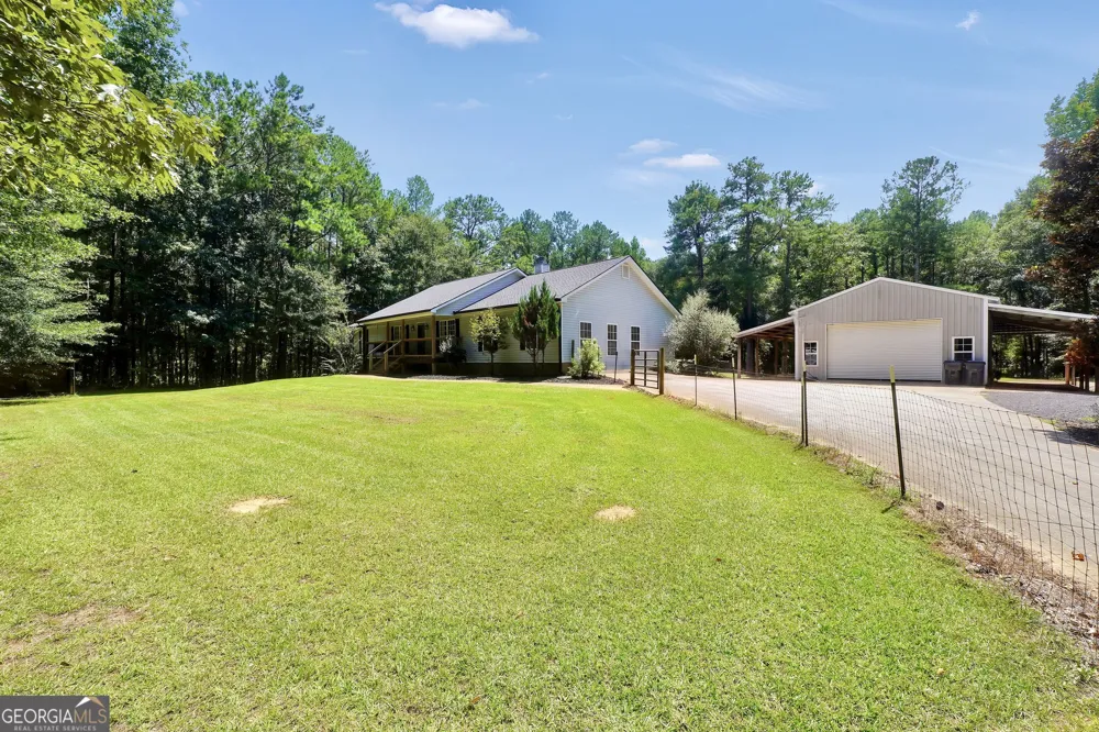 2182 Leguin Mill RD Locust Grove, GA 30248