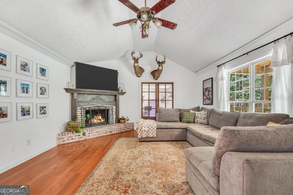 2182 Leguin Mill RD Locust Grove, GA 30248