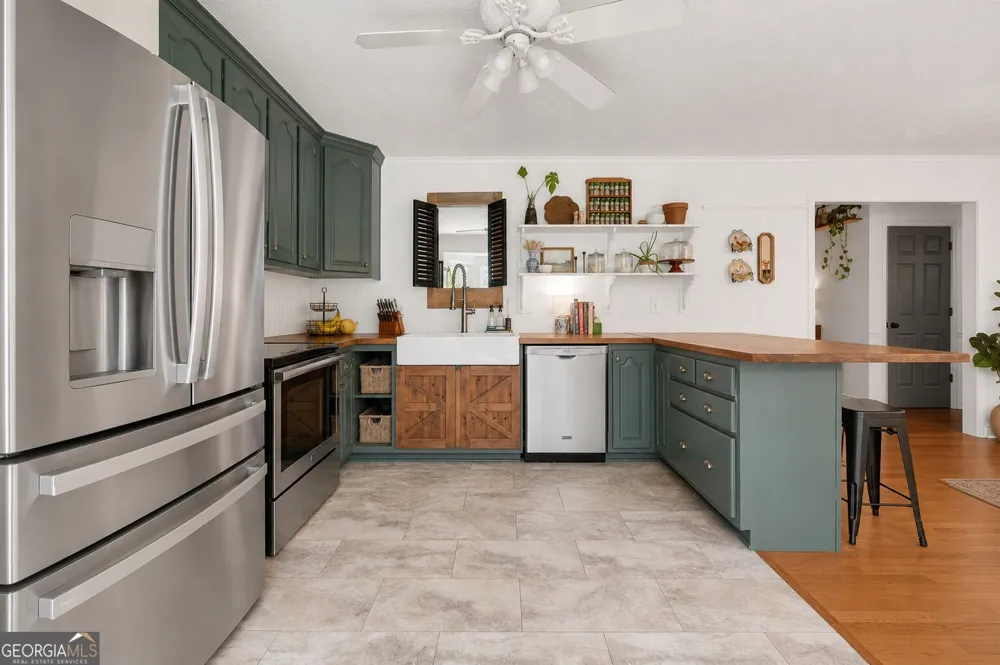 2182 Leguin Mill RD Locust Grove, GA 30248