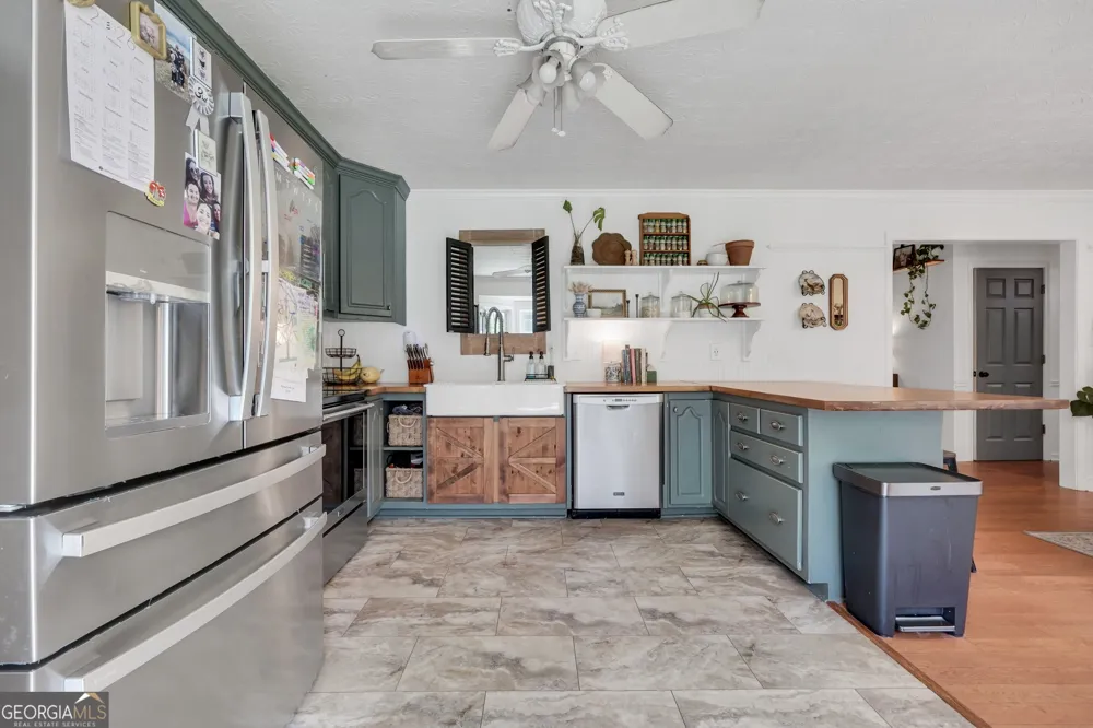 2182 Leguin Mill RD Locust Grove, GA 30248