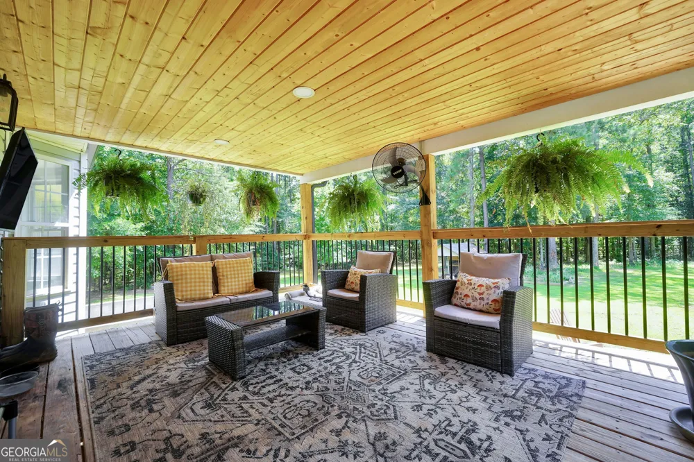 2182 Leguin Mill RD Locust Grove, GA 30248