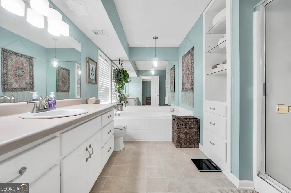 2182 Leguin Mill RD Locust Grove, GA 30248
