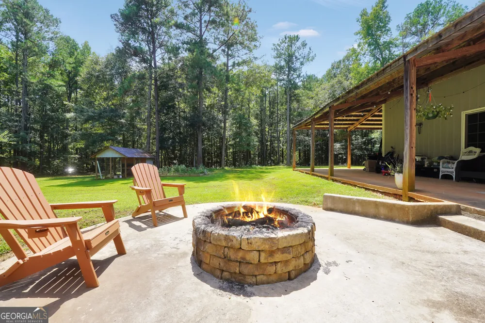 2182 Leguin Mill RD Locust Grove, GA 30248