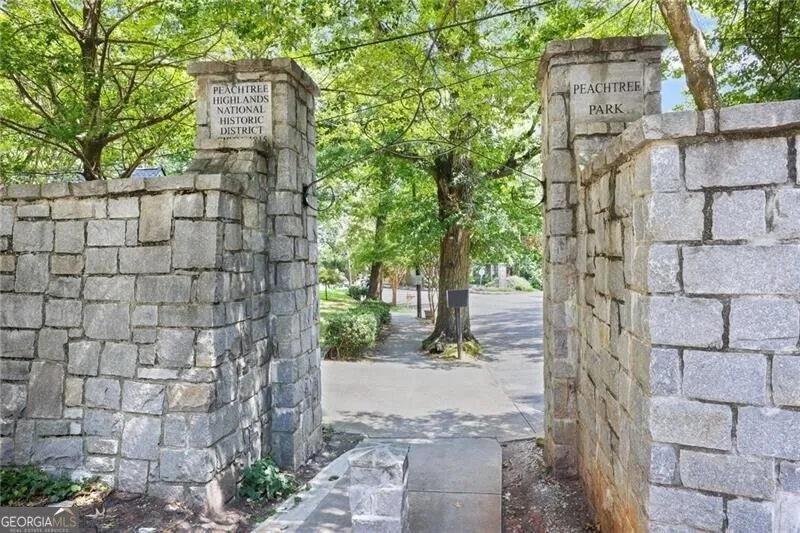 26 Highland DR NE Atlanta, GA 30305