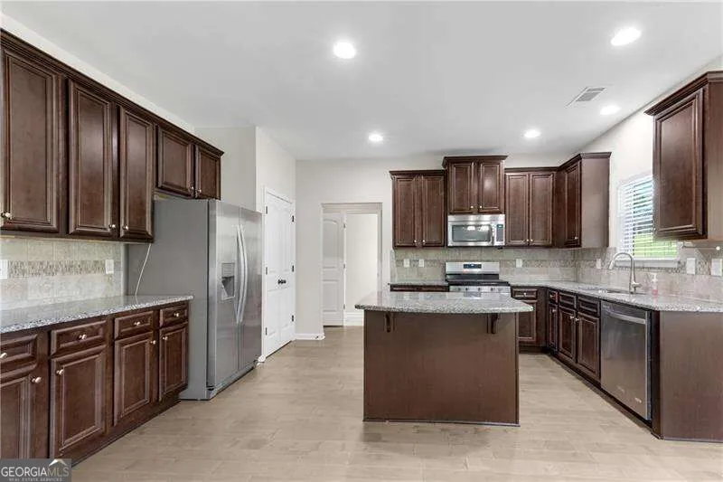 5530 Banner BLVD Cumming, GA 30028
