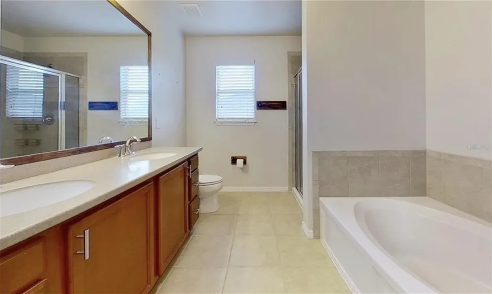2863 MAPLE BROOK LOOP Lutz, FL 33558