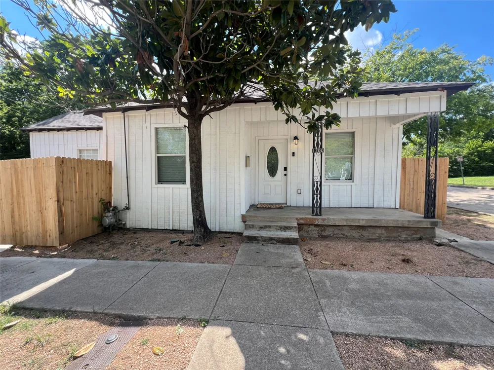 1200 New York Avenue Fort Worth, TX 76104