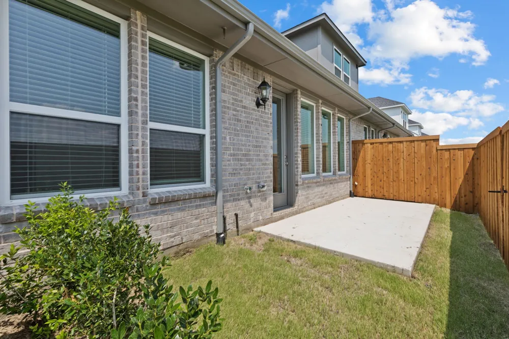 3540 Pierce Lane Grand Prairie, TX 75052