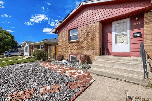 1643 S Quitman Street Denver, CO 80219