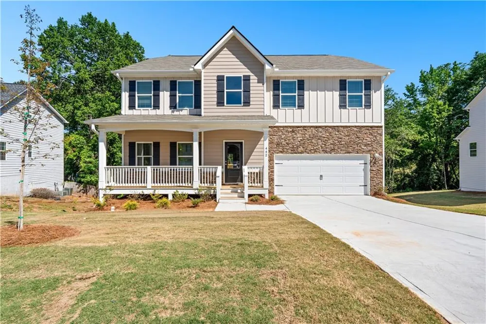 442 The Boulevard Newnan, GA 30263