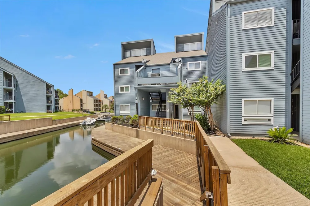 12500 Melville Drive #202A Montgomery, TX 77356