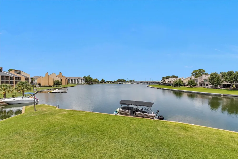 12500 Melville Drive #202A Montgomery, TX 77356