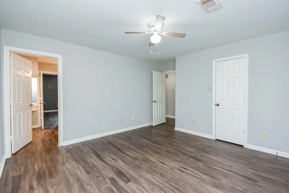 1002 Meadowlark Lane Sugar Land, TX 77478