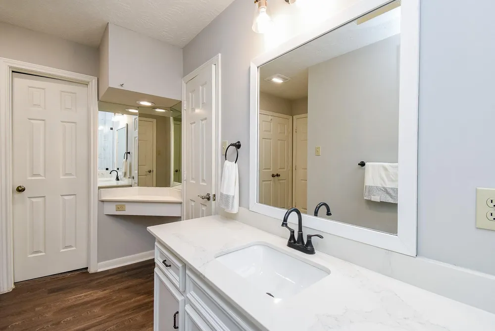 1002 Meadowlark Lane Sugar Land, TX 77478