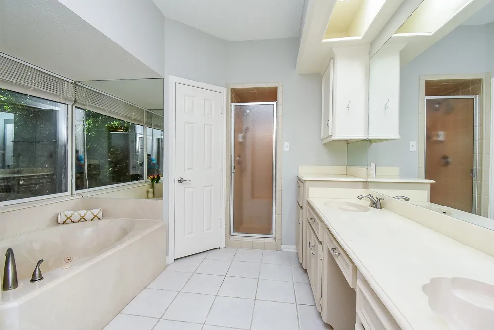 1002 Meadowlark Lane Sugar Land, TX 77478