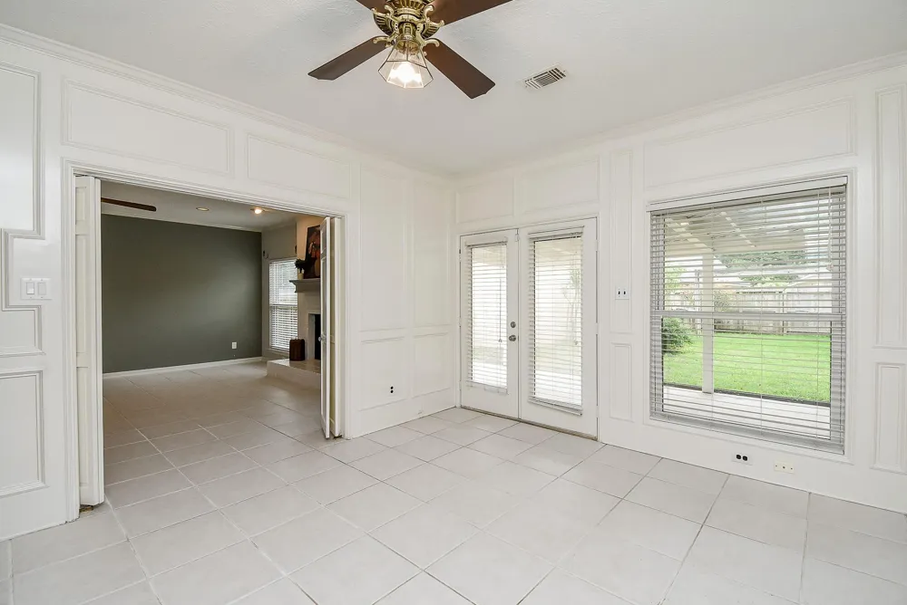 1002 Meadowlark Lane Sugar Land, TX 77478