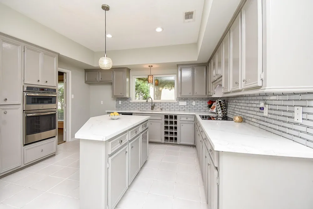 1002 Meadowlark Lane Sugar Land, TX 77478