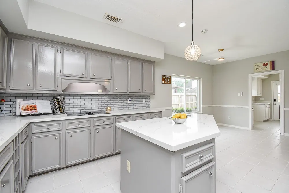 1002 Meadowlark Lane Sugar Land, TX 77478