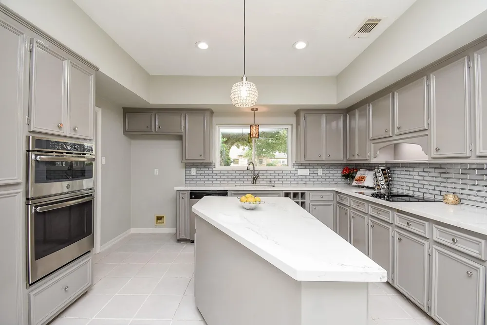 1002 Meadowlark Lane Sugar Land, TX 77478