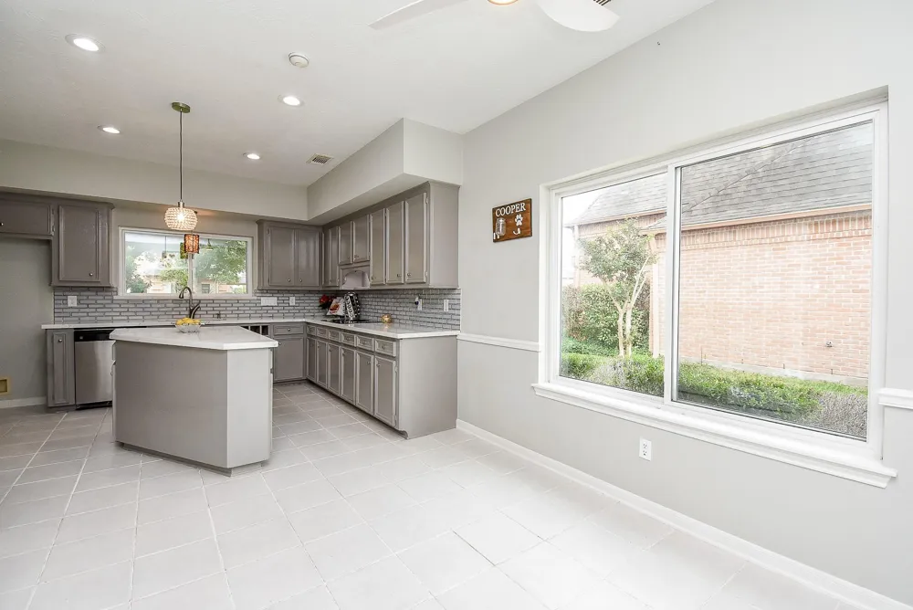 1002 Meadowlark Lane Sugar Land, TX 77478