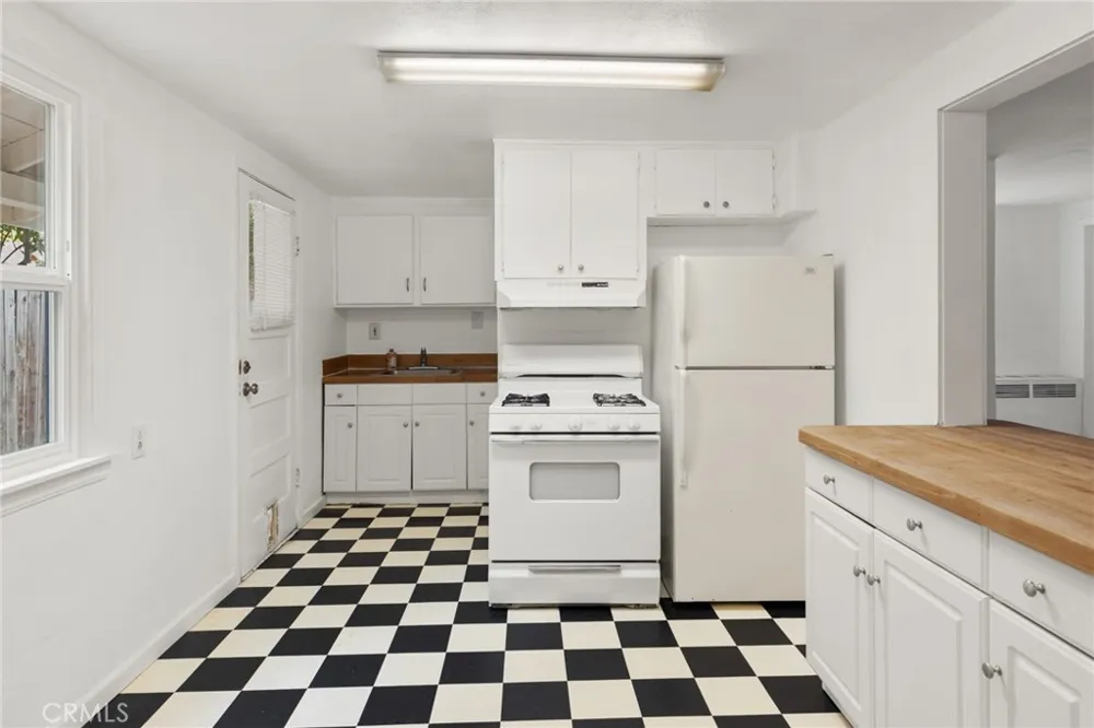 272 E 4th E.  Avenue Chico, CA 95926