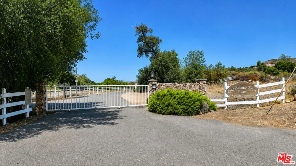 35306 Lake Summit Dr Temecula, CA 92592