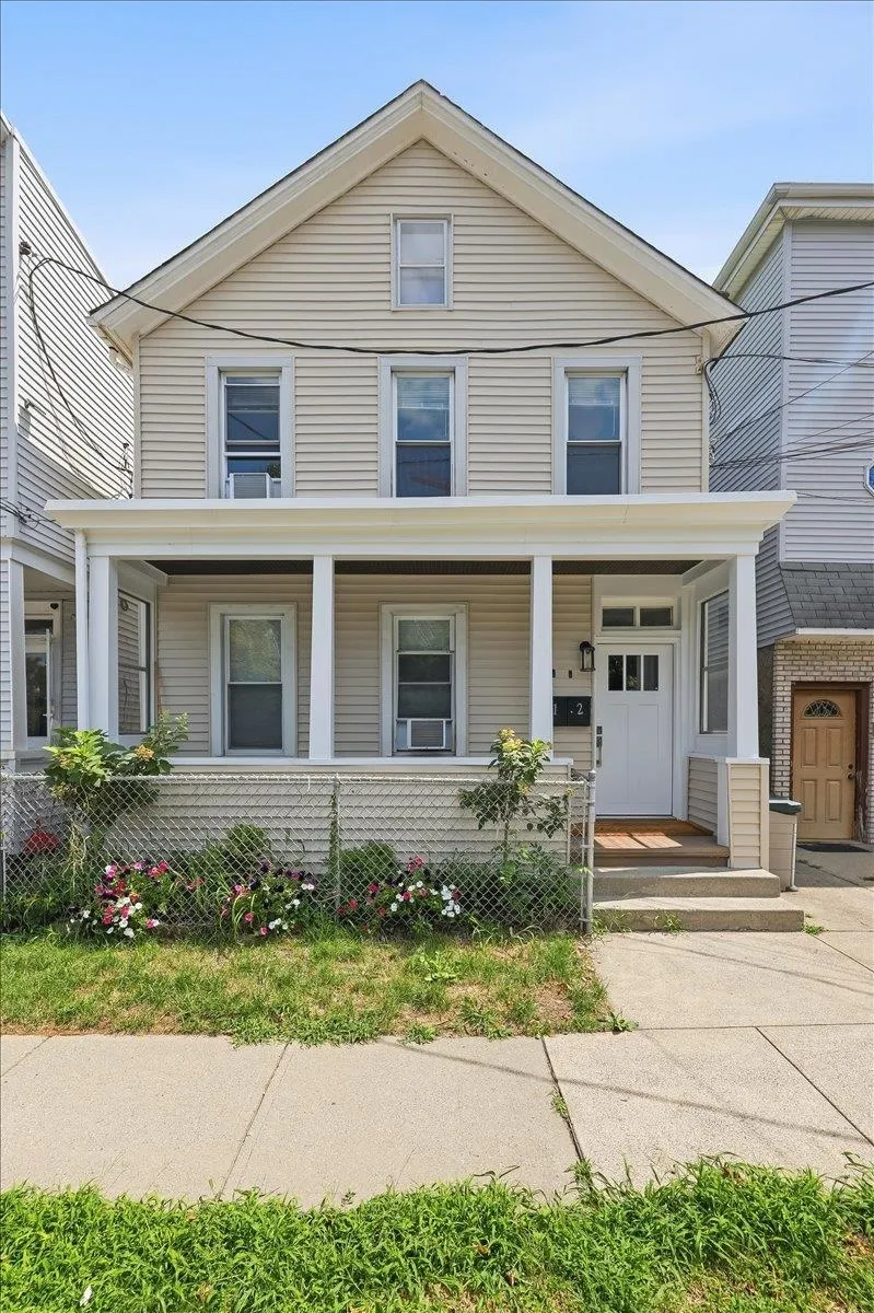 12 PROSPECT AVE Bayonne, NJ 07002