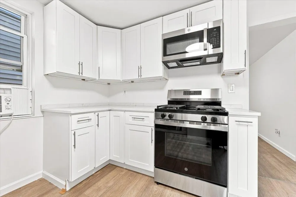 12 PROSPECT AVE Bayonne, NJ 07002