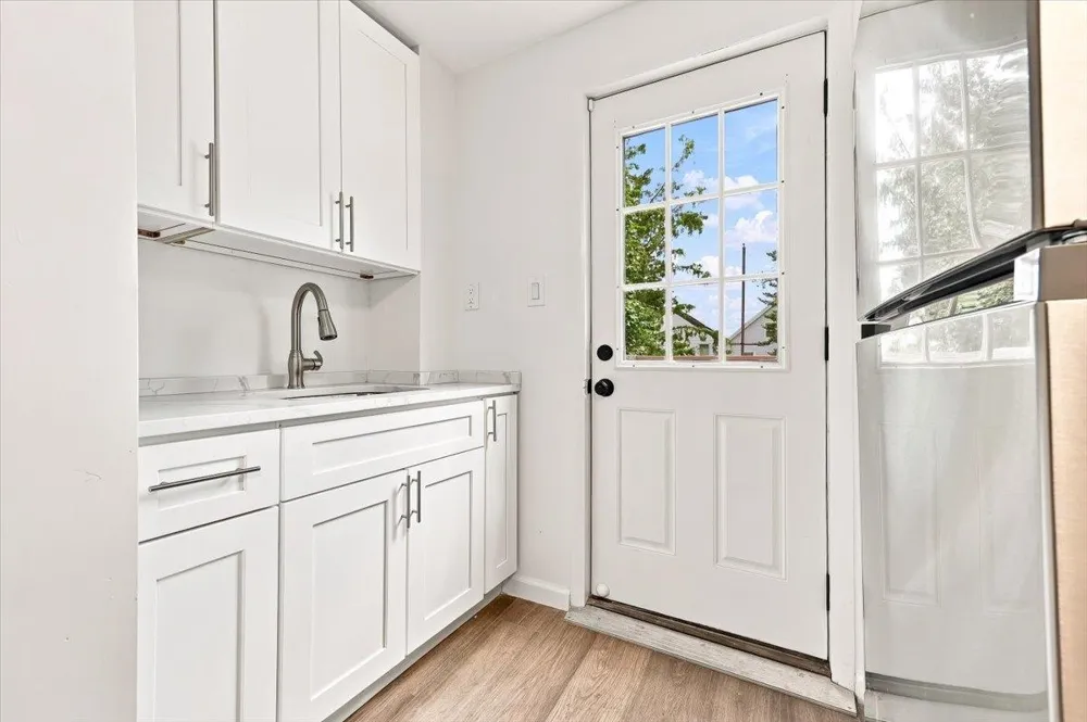 12 PROSPECT AVE Bayonne, NJ 07002