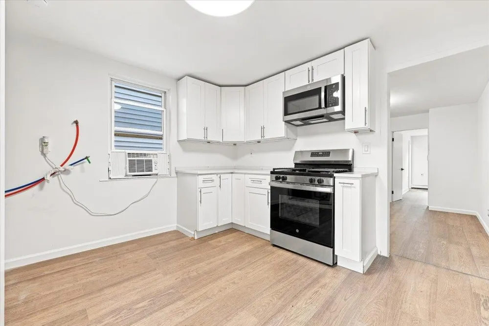 12 PROSPECT AVE Bayonne, NJ 07002