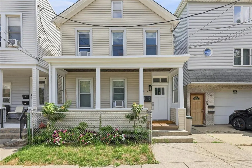 12 PROSPECT AVE Bayonne, NJ 07002