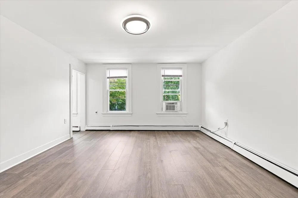 12 PROSPECT AVE Bayonne, NJ 07002