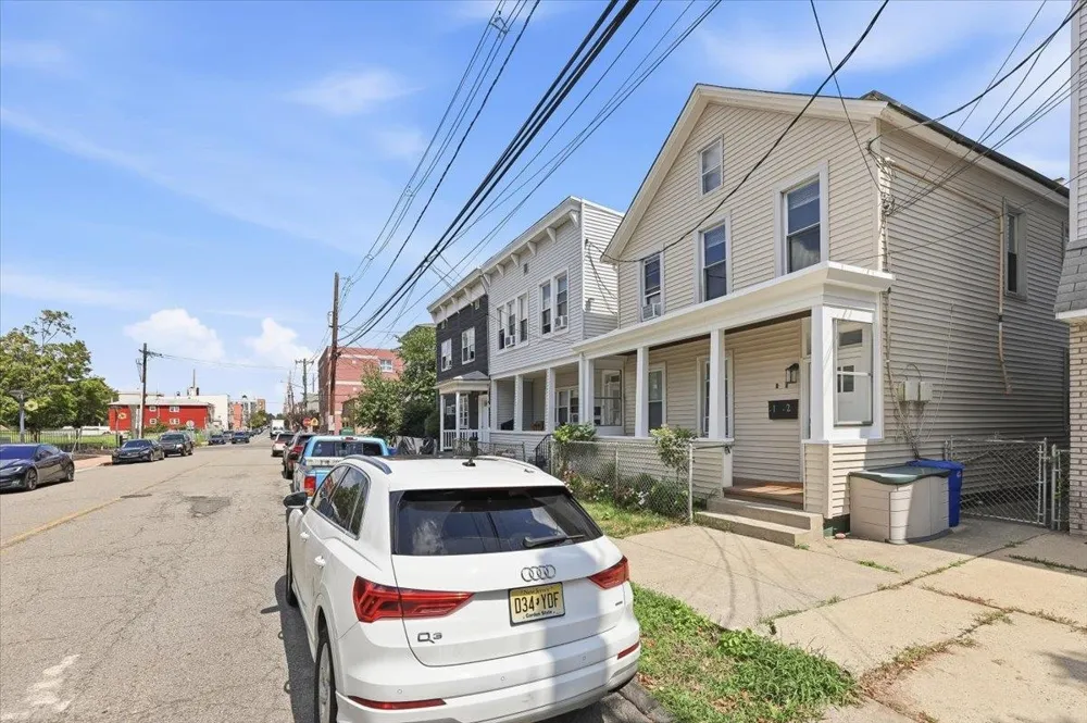 12 PROSPECT AVE Bayonne, NJ 07002