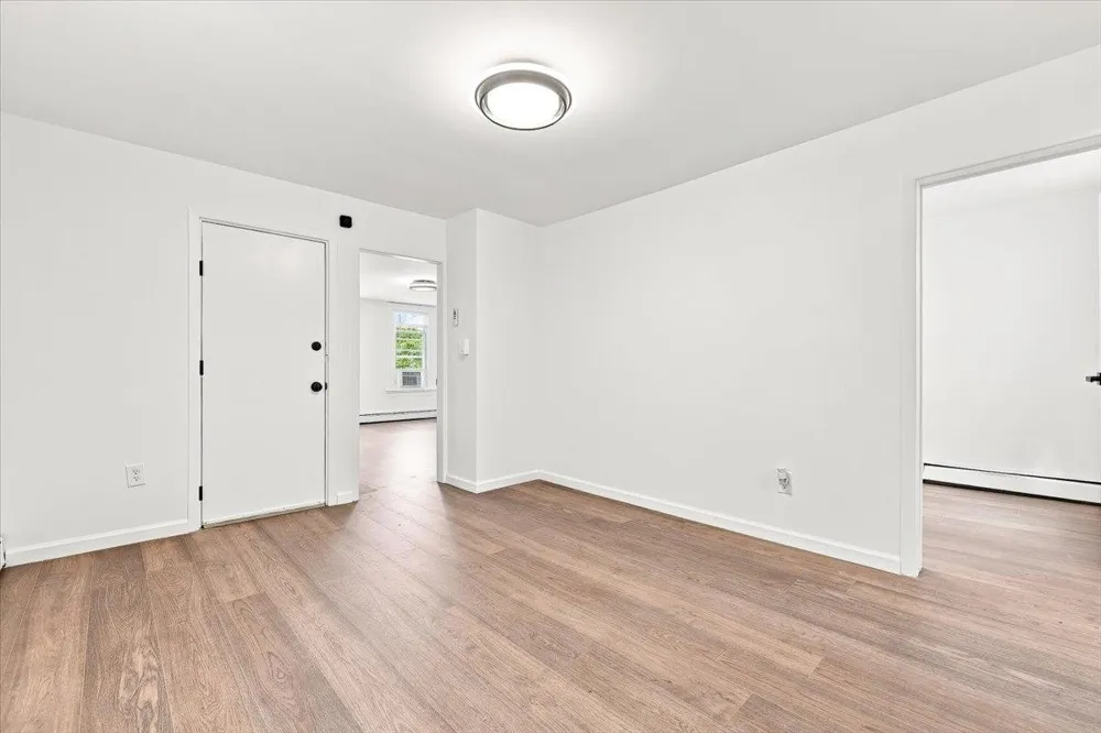 12 PROSPECT AVE Bayonne, NJ 07002