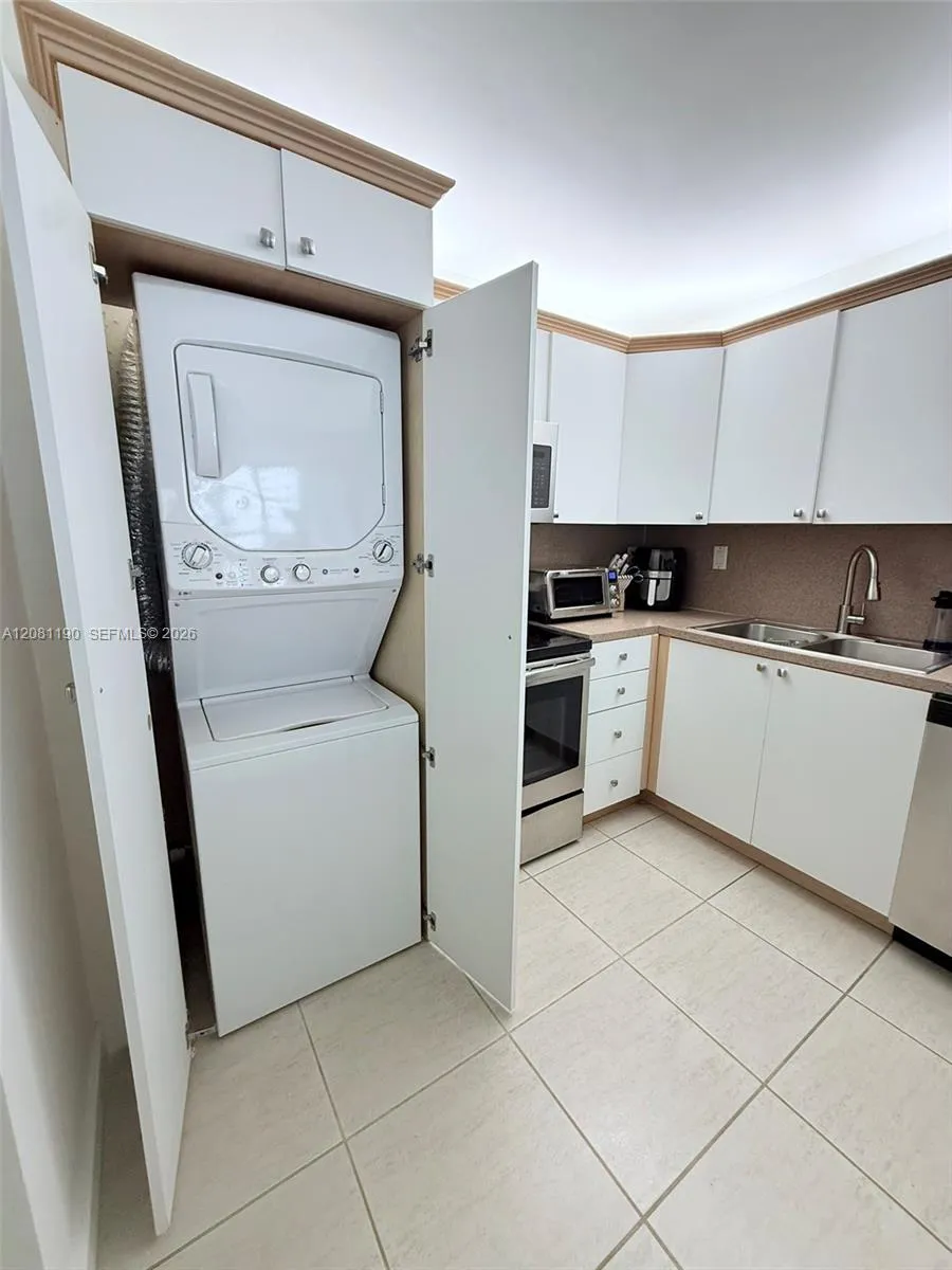1865 Brickell Ave #A1602 Miami, FL 33129